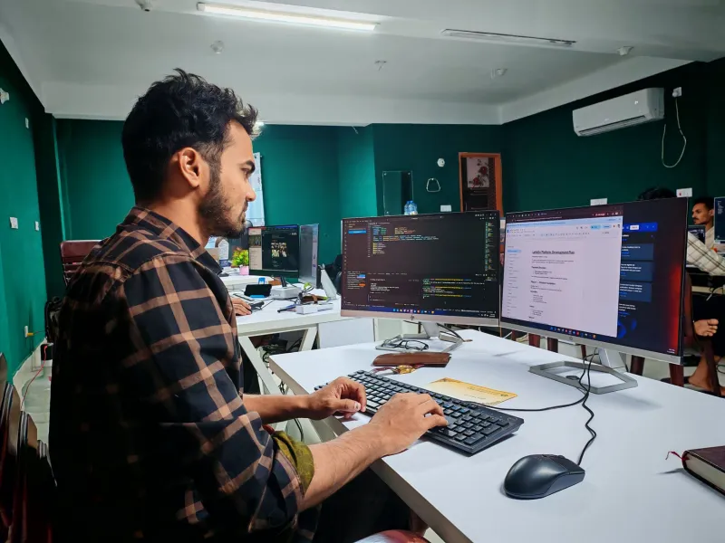 You Can't Kill What Won't Load: The Enterprise Developers Still Trapped in IE Purgatory